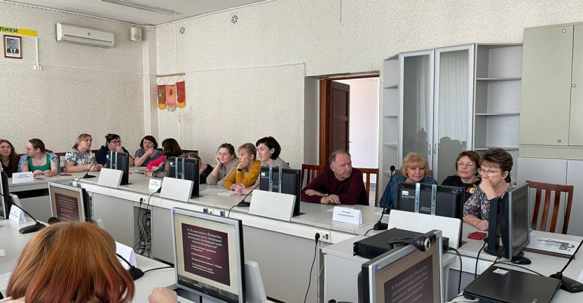 В Маристате Международный день музеев отметили новосельем музея статистики и квизом для сотрудников